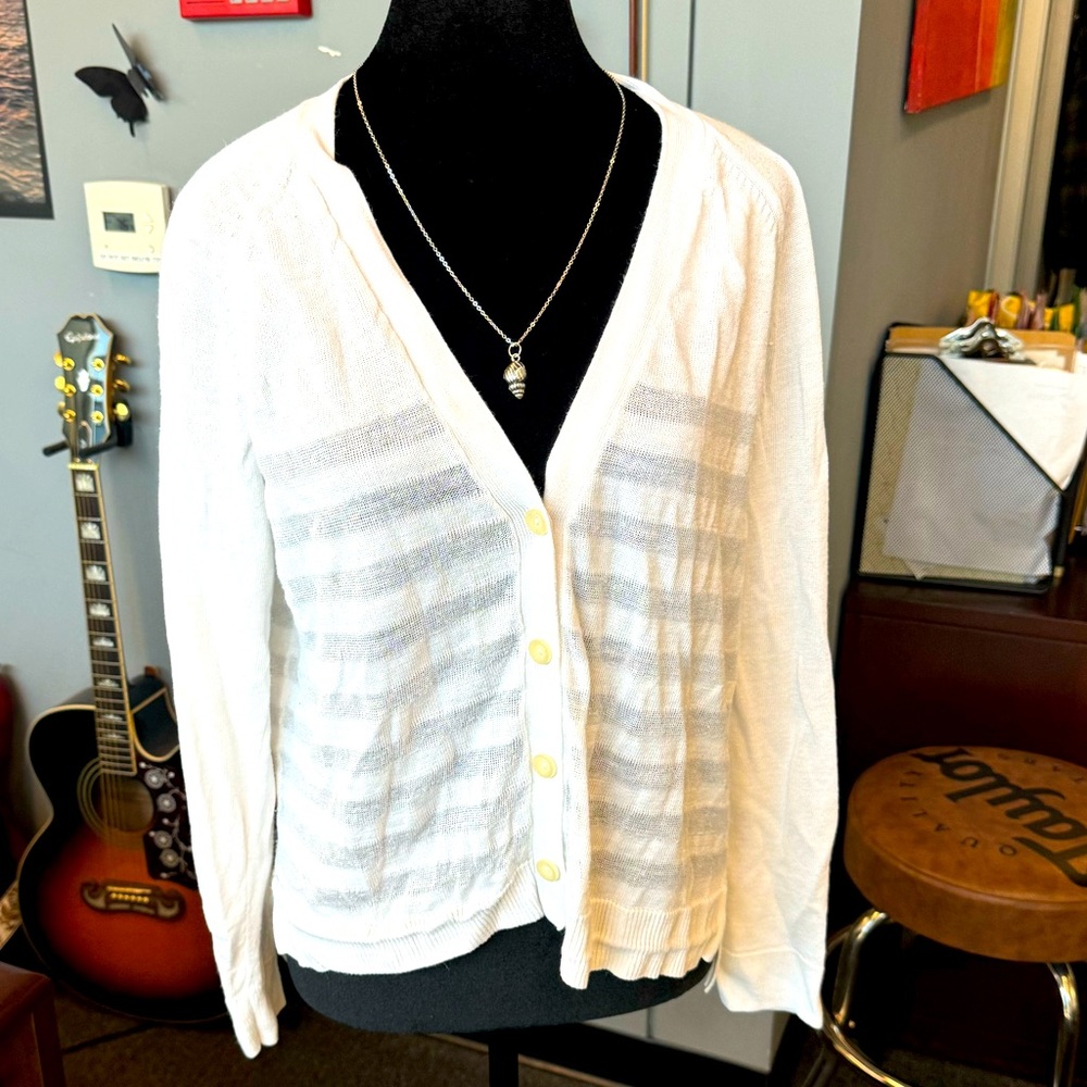 Liz Claiborne Button up cardigan